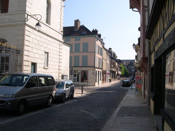  rue pavée (quartier cathédrale)